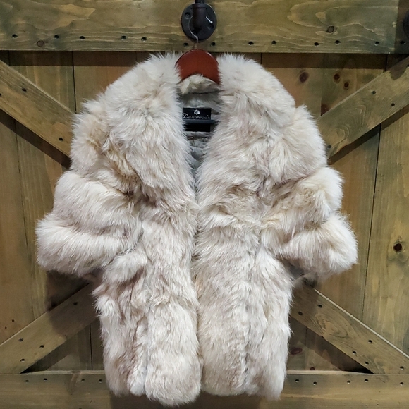 Vintage Jackets & Blazers - Vintage Cream Fur Cape Dunwoody Furs Drama Romantic Rock Myth Rich Retro